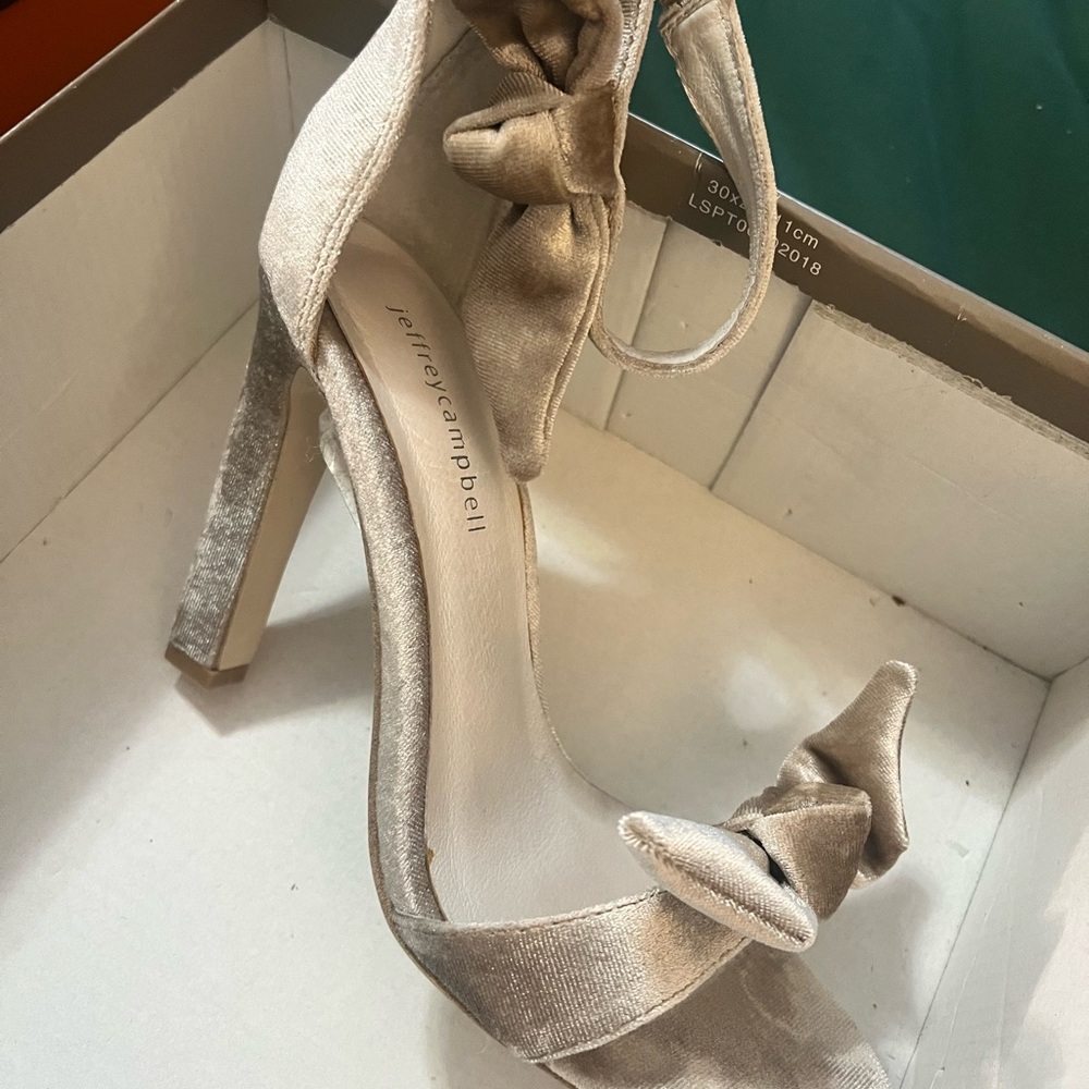 Jeffrey Campbell Beige Velvet Heels with Bow NWT
